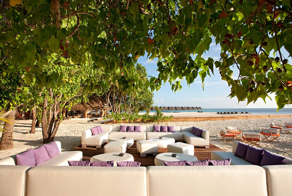 Manta Bar, Constance Moofushi Resort, Maldives