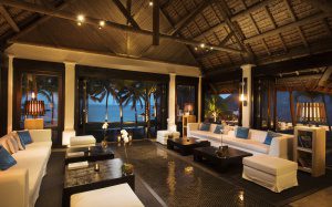 The Lobby at Belle Mare Plage impressed this Trip Advisor member