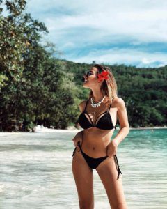 giulia gaudino seychelles bikini